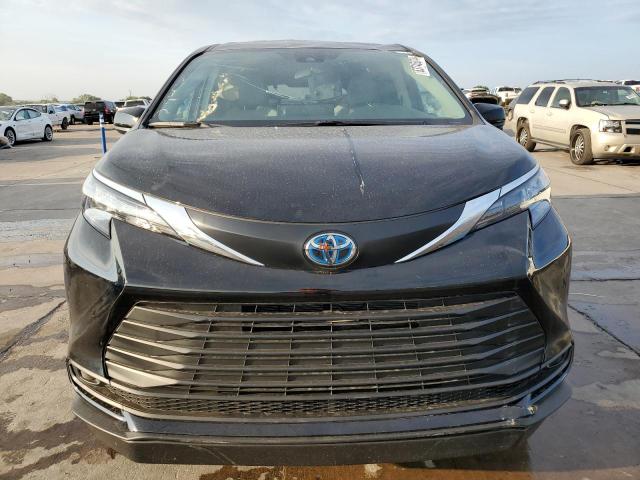 2024 TOYOTA SIENNA LE - 5TDKRKEC4RS196953