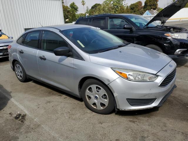 2015 Ford Focus S VIN: 1FADP3E22FL326131 Lot: 62347704