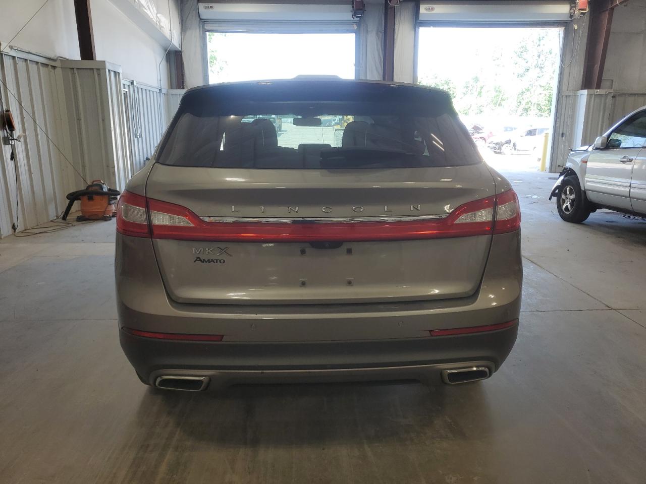 2LMTJ6LR0GBL42130 2016 Lincoln Mkx Reserve