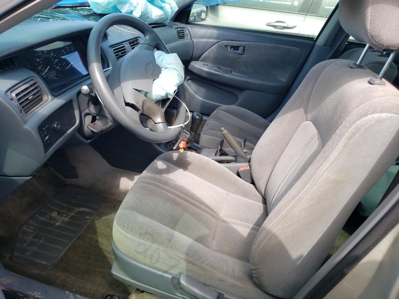 4T1BG22K5YU640283 2000 Toyota Camry Ce