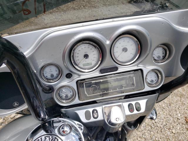 2010 HARLEY-DAVIDSON FLHX - 1HD1KB419AB647191