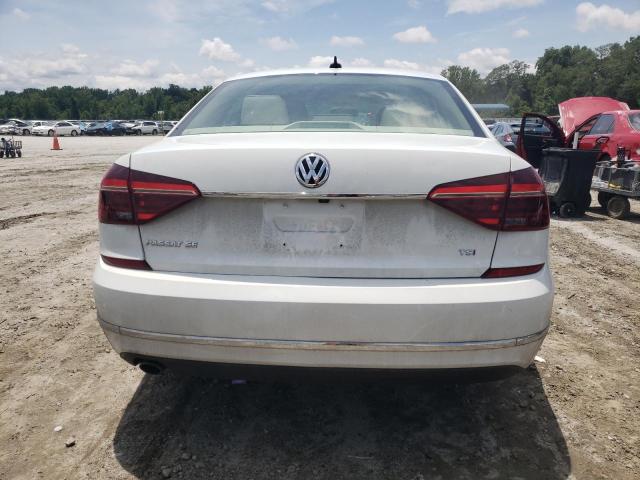 2017 VOLKSWAGEN PASSAT SE - 1VWBT7A33HC033793