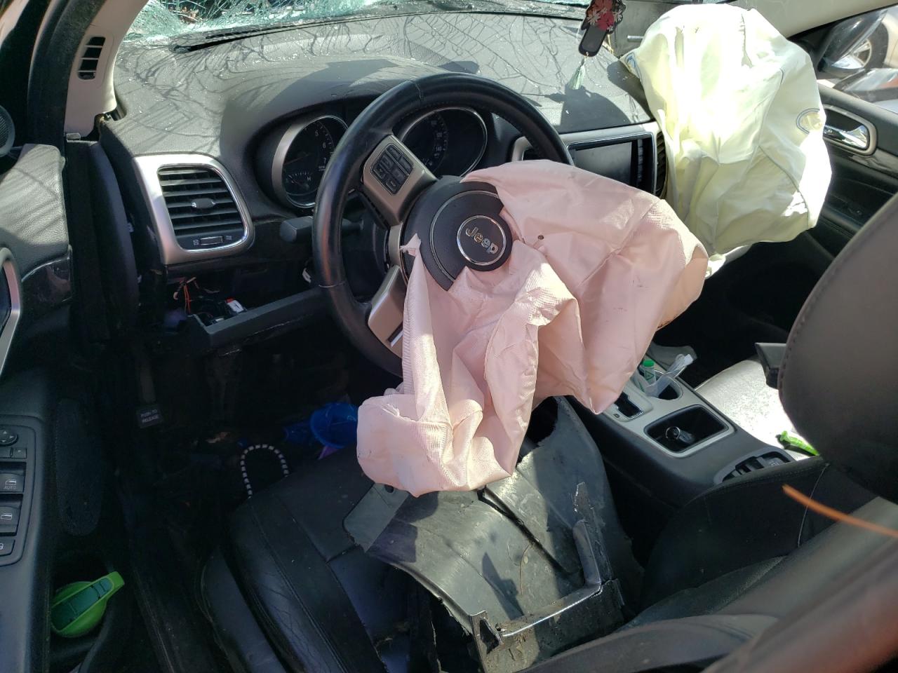 1C4RJFAG3CC304669 2012 Jeep Grand Cherokee Laredo