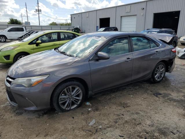 4T1BF1FK2HU317221 2017 TOYOTA CAMRY - Image 1