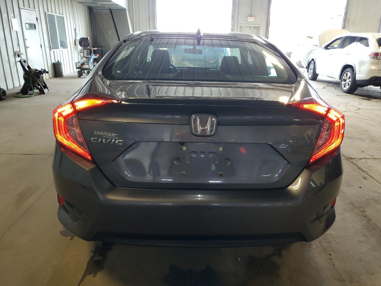 2HGFC1F37JH640004 2018 Honda Civic Ex