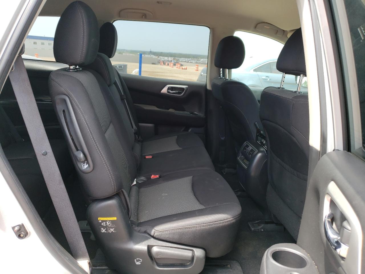 5N1DR2MM8HC617880 2017 Nissan Pathfinder S