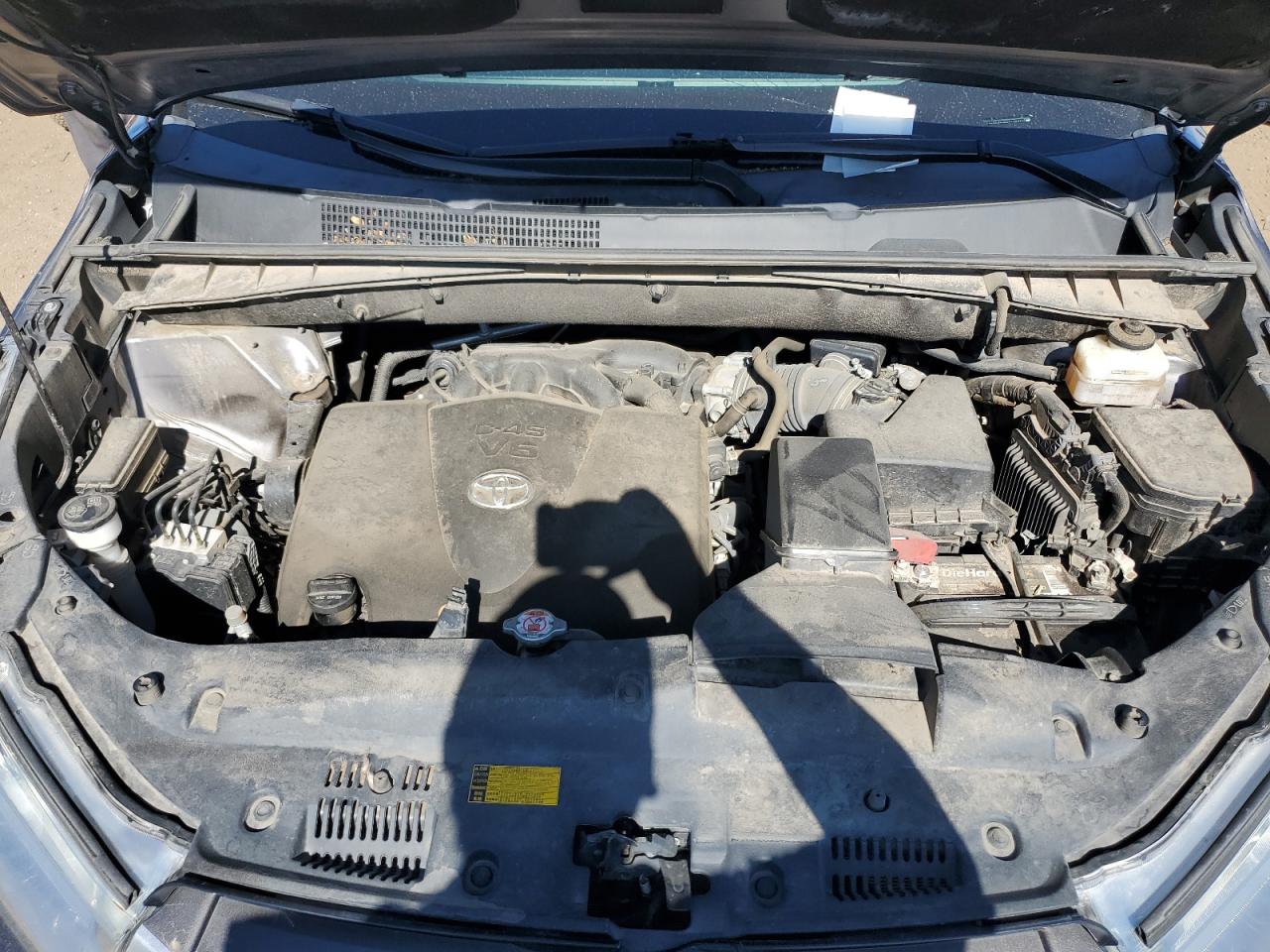 5TDJZRFH3KS919065 2019 Toyota Highlander Se