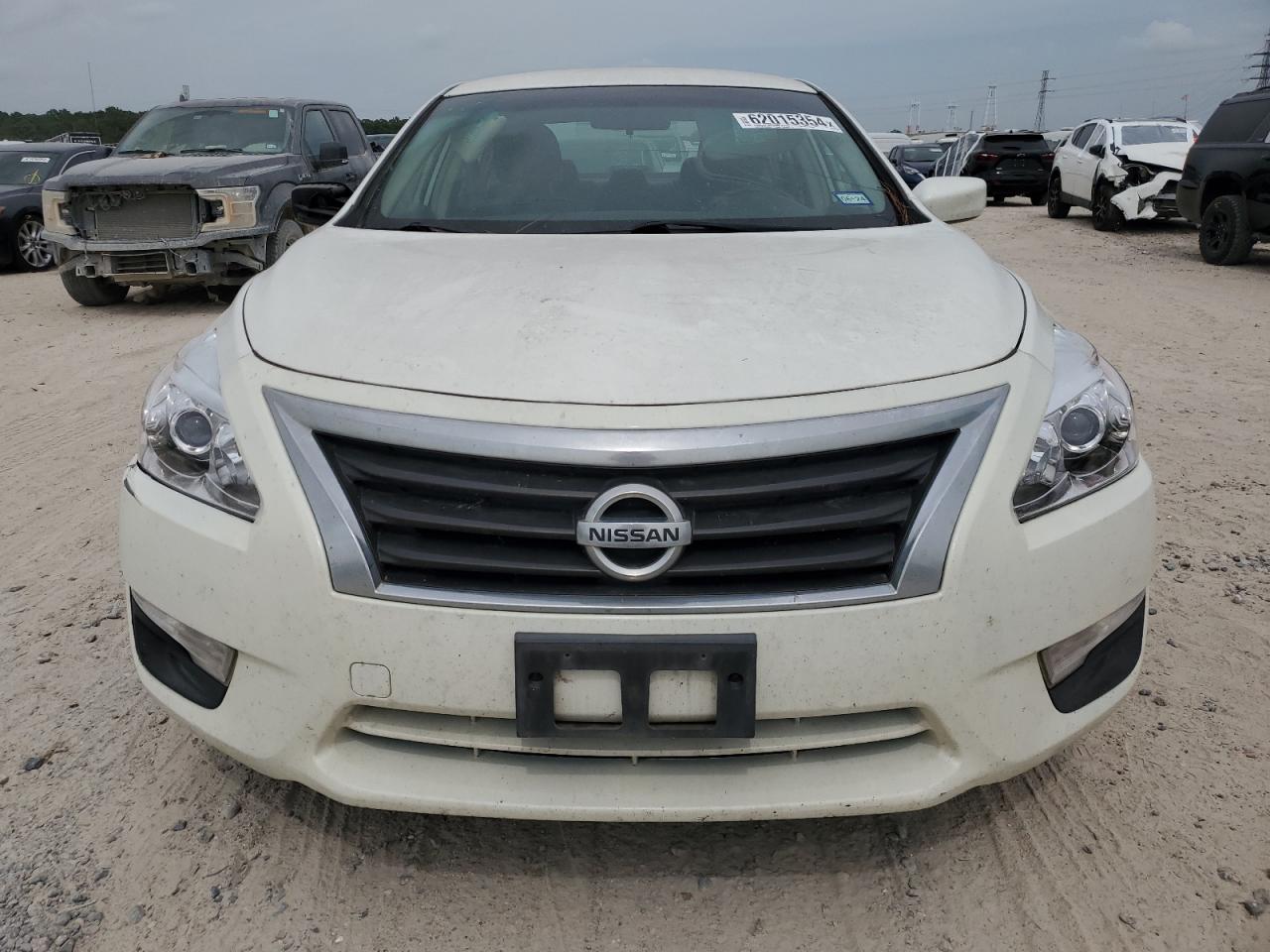 2013 Nissan Altima 2.5 vin: 1N4AL3AP4DC211981