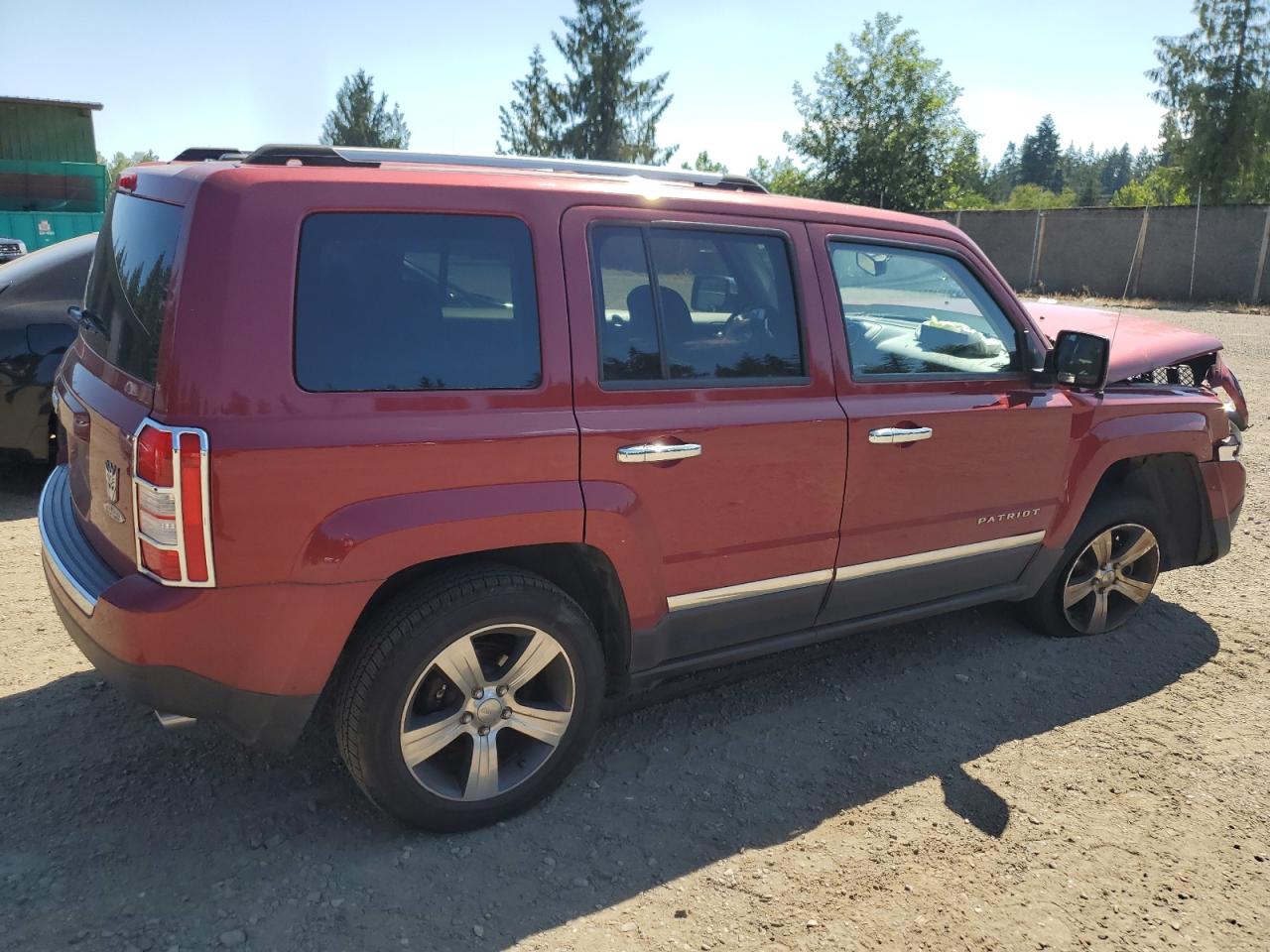 1C4NJRFB1GD582063 2016 Jeep Patriot Latitude 1C4NJRFB1GD582063 2016 Jeep Patriot Latitude