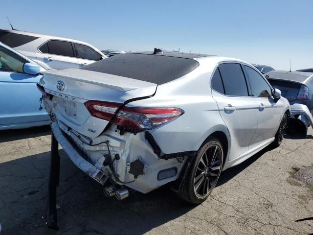 VIN 4T1B61HK3KU785852 2019 Toyota Camry, Xse no.3