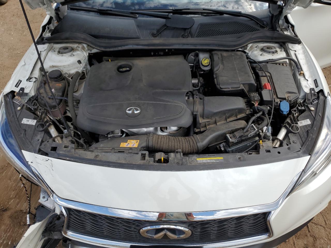 SJKCH5CR2JA052770 2018 Infiniti Qx30 Base