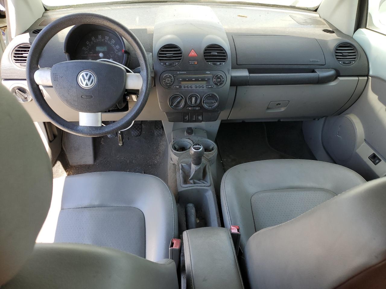 3VWCD31Y35M301029 2005 Volkswagen New Beetle Gls