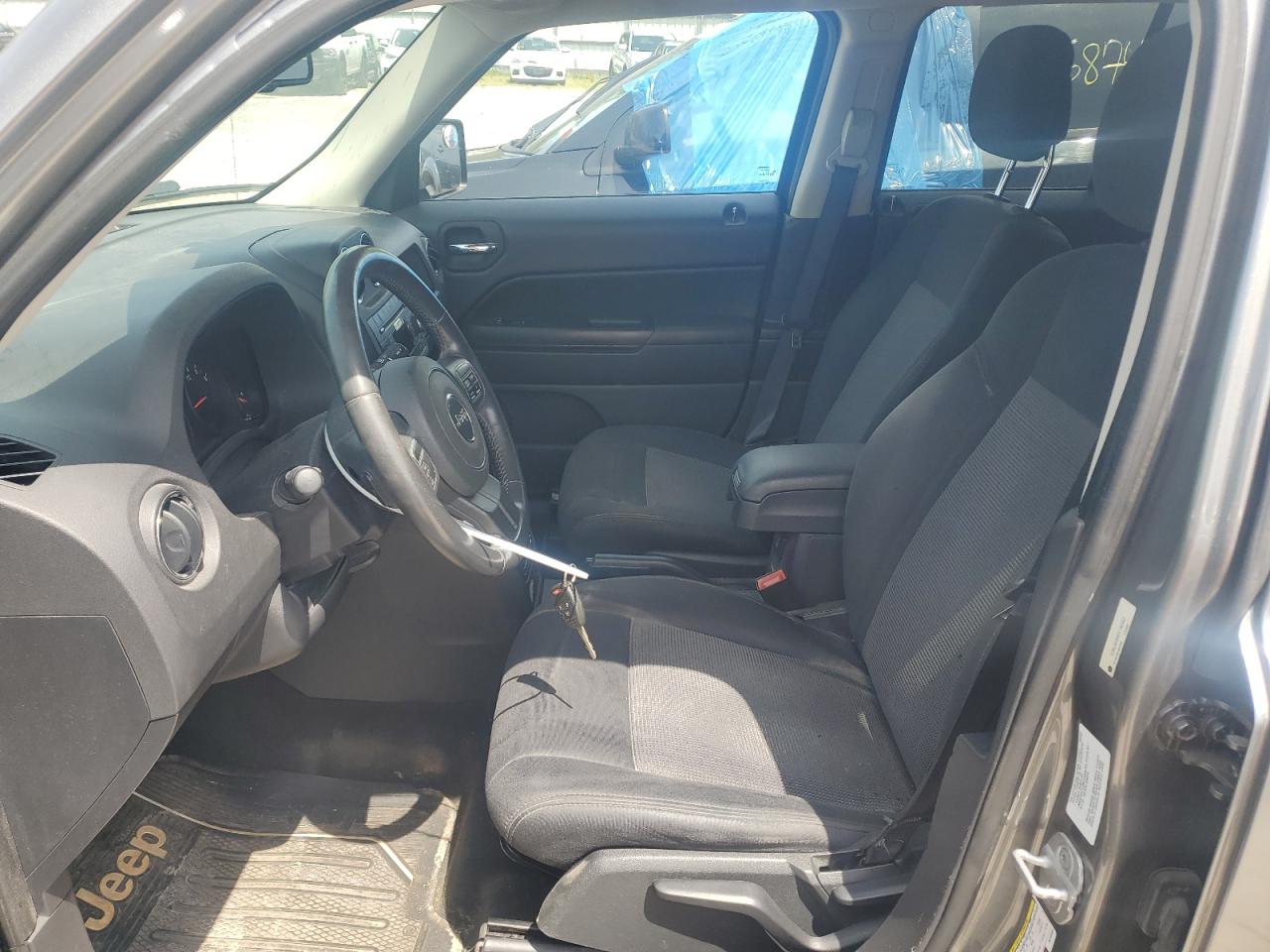 1C4NJRFB9DD140563 2013 Jeep Patriot Latitude 1C4NJRFB9DD140563 2013 Jeep Patriot Latitude