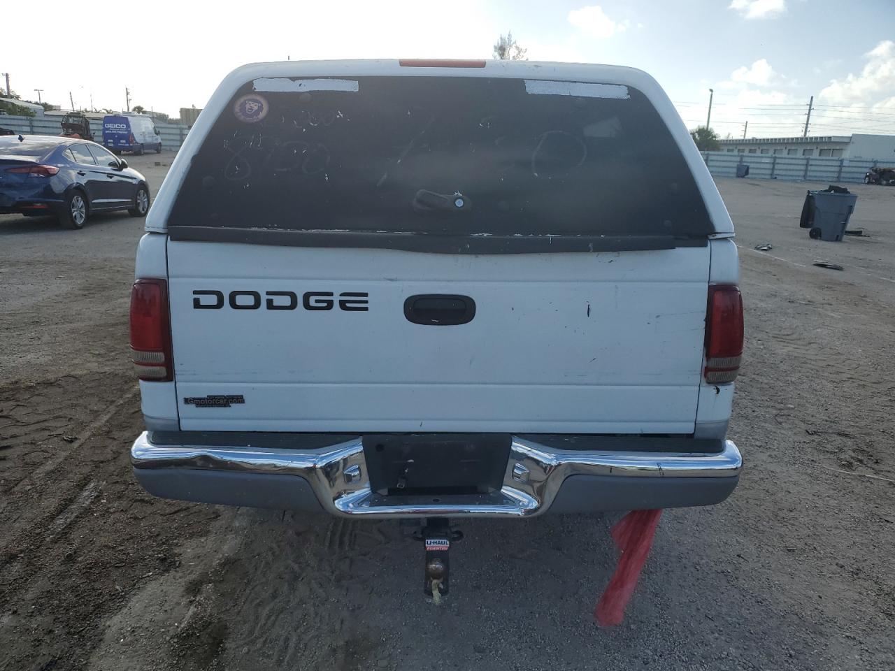 1B7GL2AN8YS678930 2000 Dodge Dakota Quad