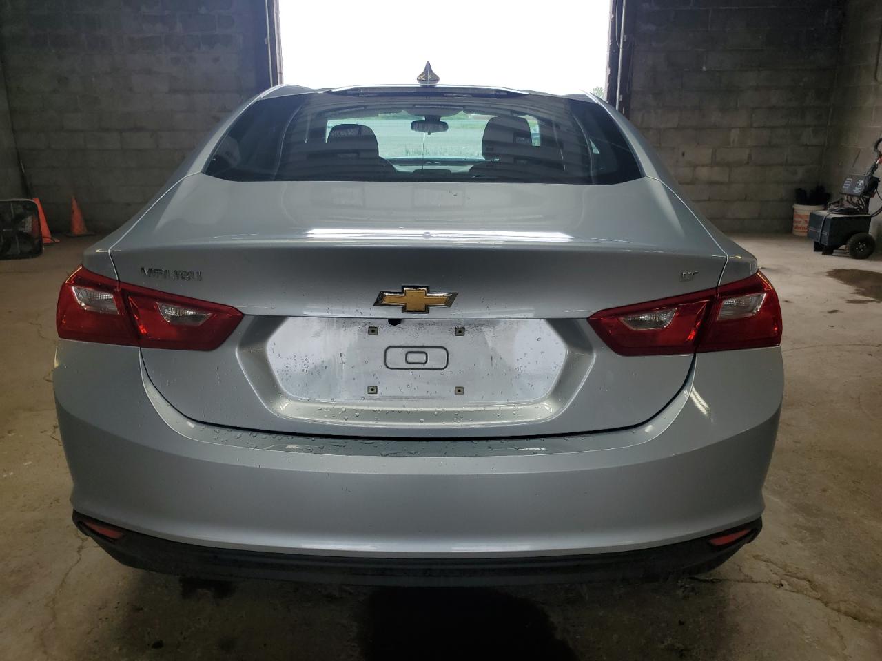 1G1ZD5ST2JF131387 2018 Chevrolet Malibu Lt