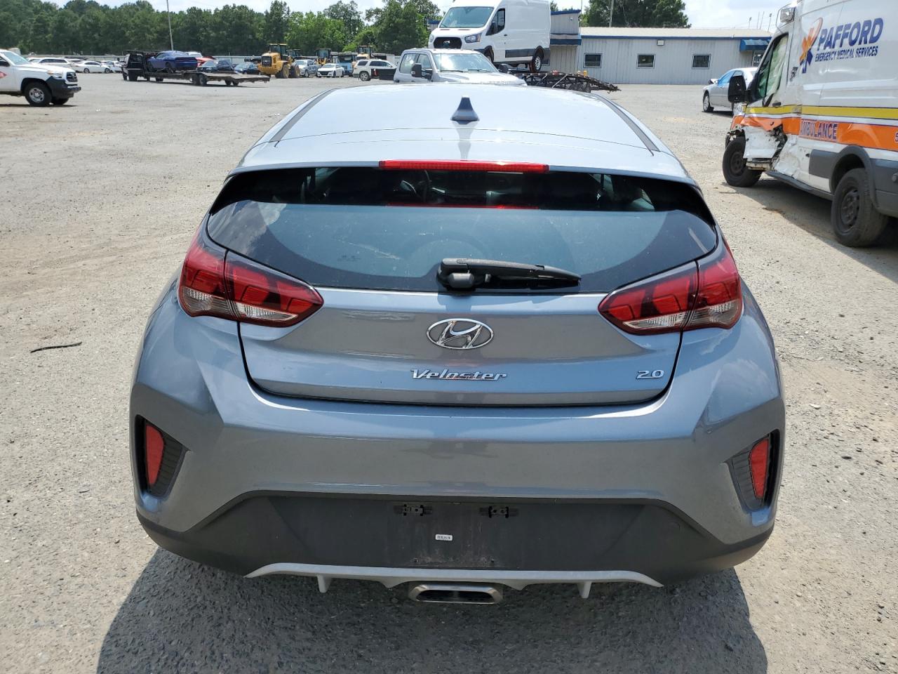 KMHTG6AF2KU017050 2019 Hyundai Veloster Base