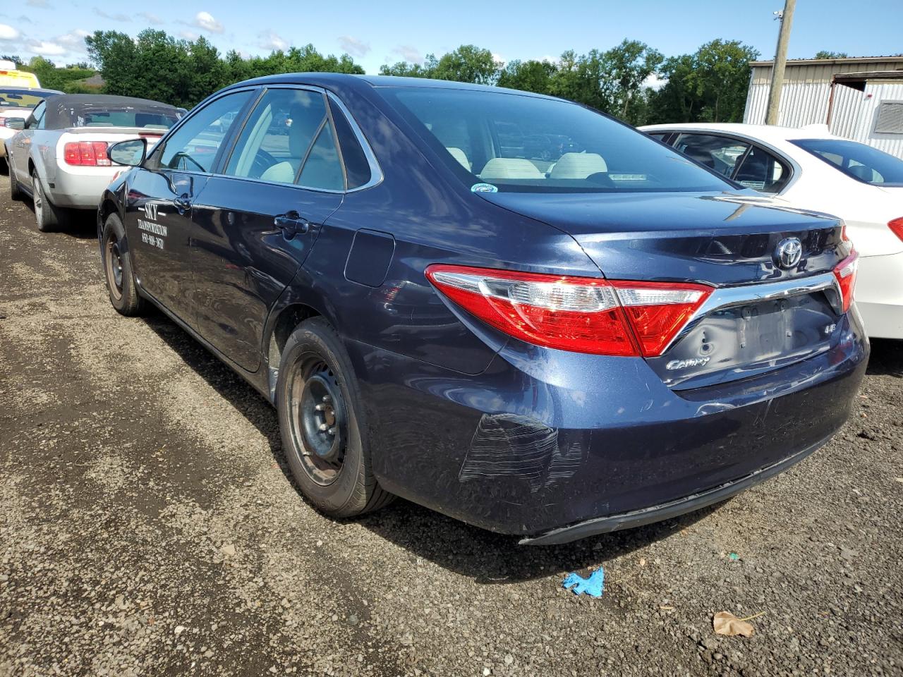 2016 Toyota Camry Le vin: 4T4BF1FK6GR534016