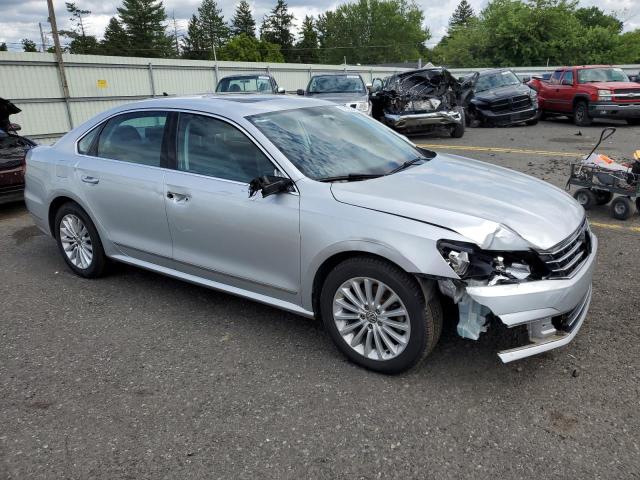 VIN 1VWBT7A38HC002720 2017 Volkswagen Passat, SE no.4