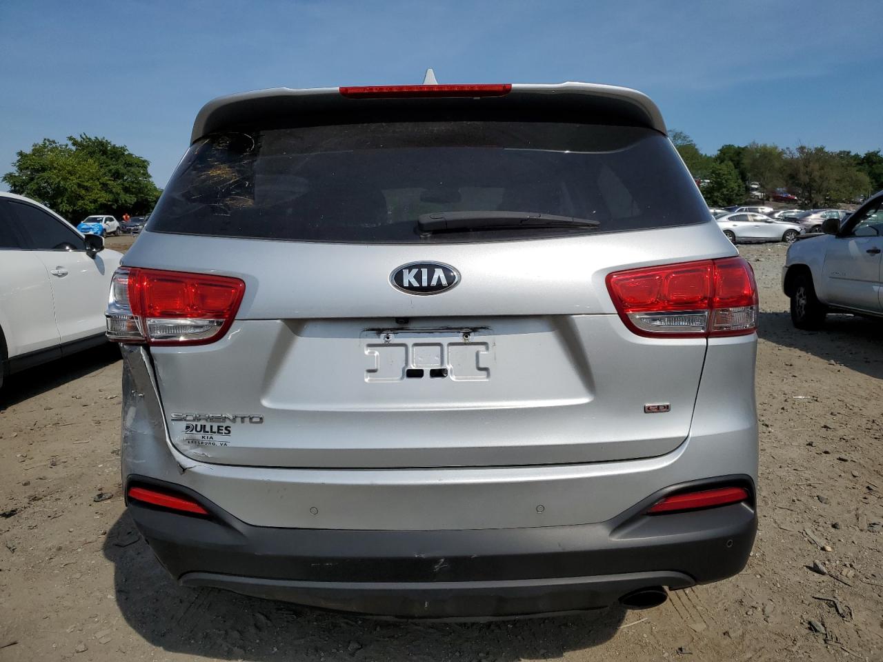 2018 Kia Sorento Lx vin: 5XYPGDA32JG381937