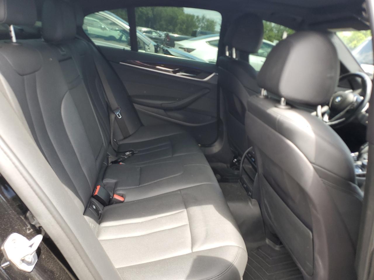 WBAJA7C53JWC74986 2018 BMW 530 Xi