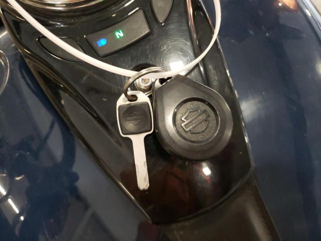 2019 HARLEY-DAVIDSON FLSL 1HD1YDJ27KB044913