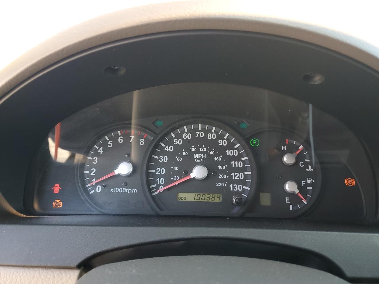 KNDJC733355456370 2005 Kia Sorento Ex