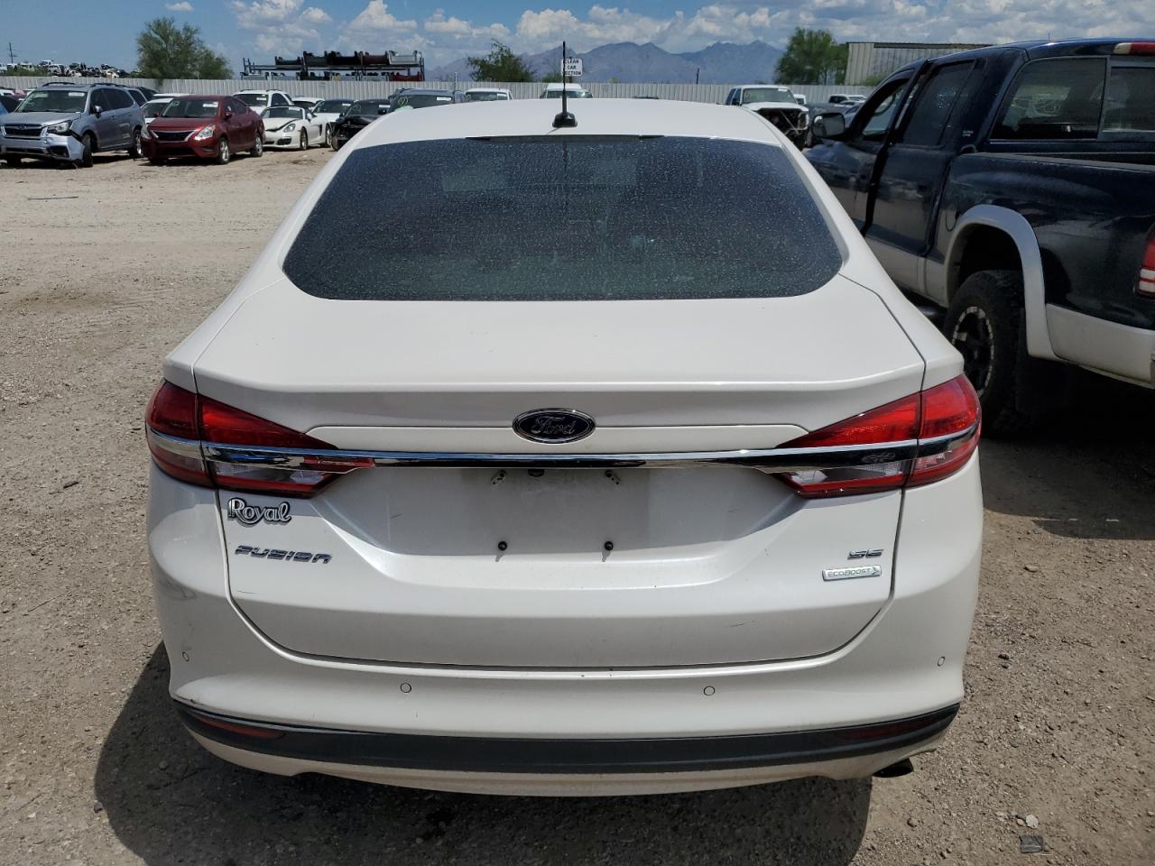 3FA6P0HD6JR204872 2018 Ford Fusion Se