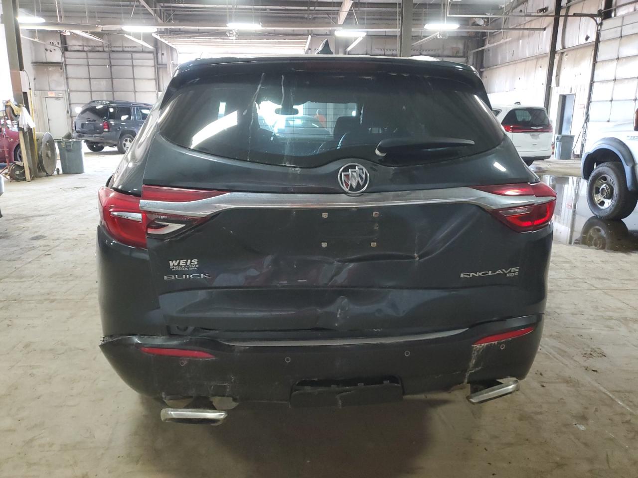 2018 Buick Enclave Premium vin: 5GAEVBKW8JJ221489