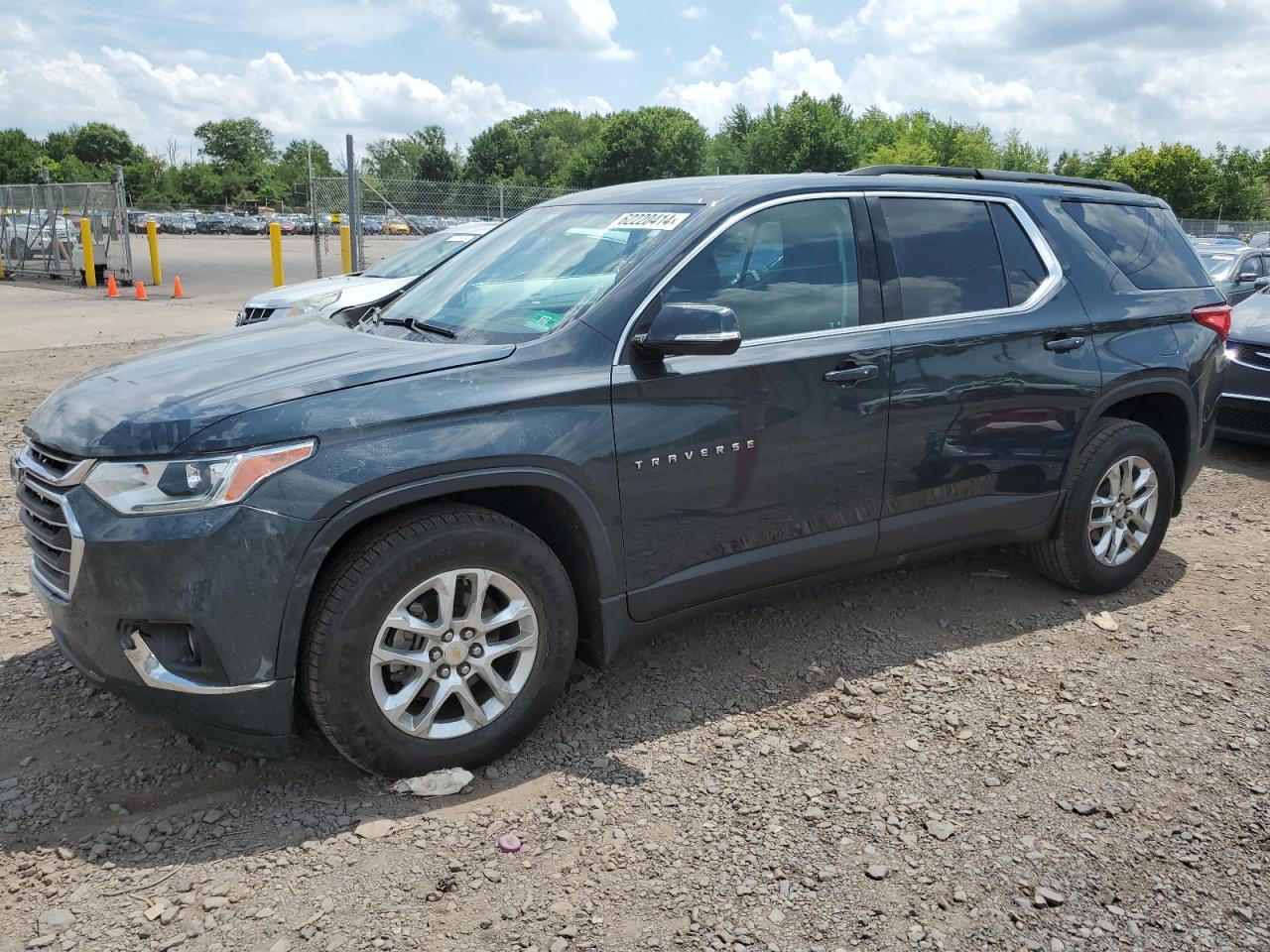 1GNEVGKW5KJ179058 2019 Chevrolet Traverse Lt