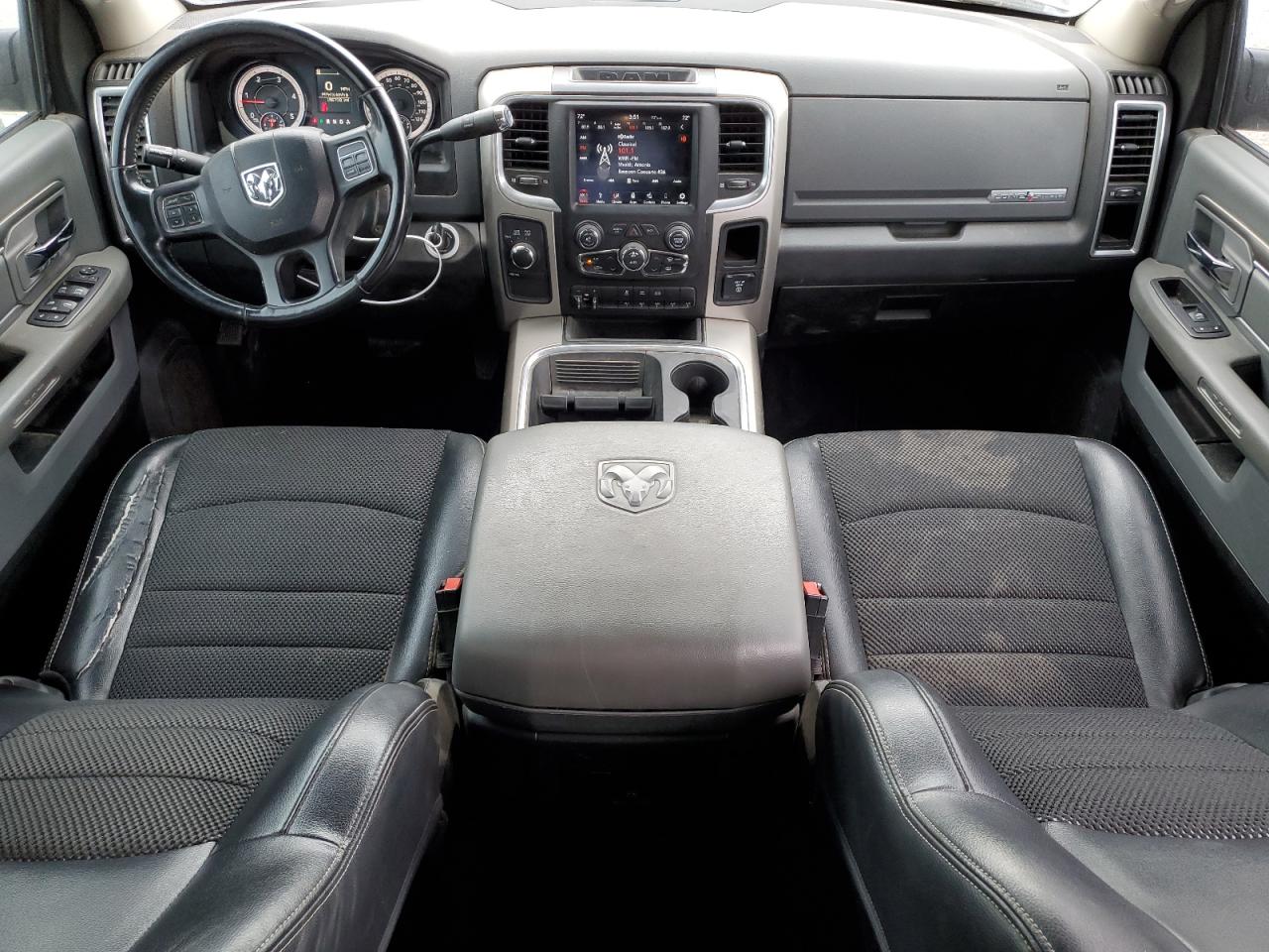 3C63R3HL9JG385047 2018 Ram 3500 Slt