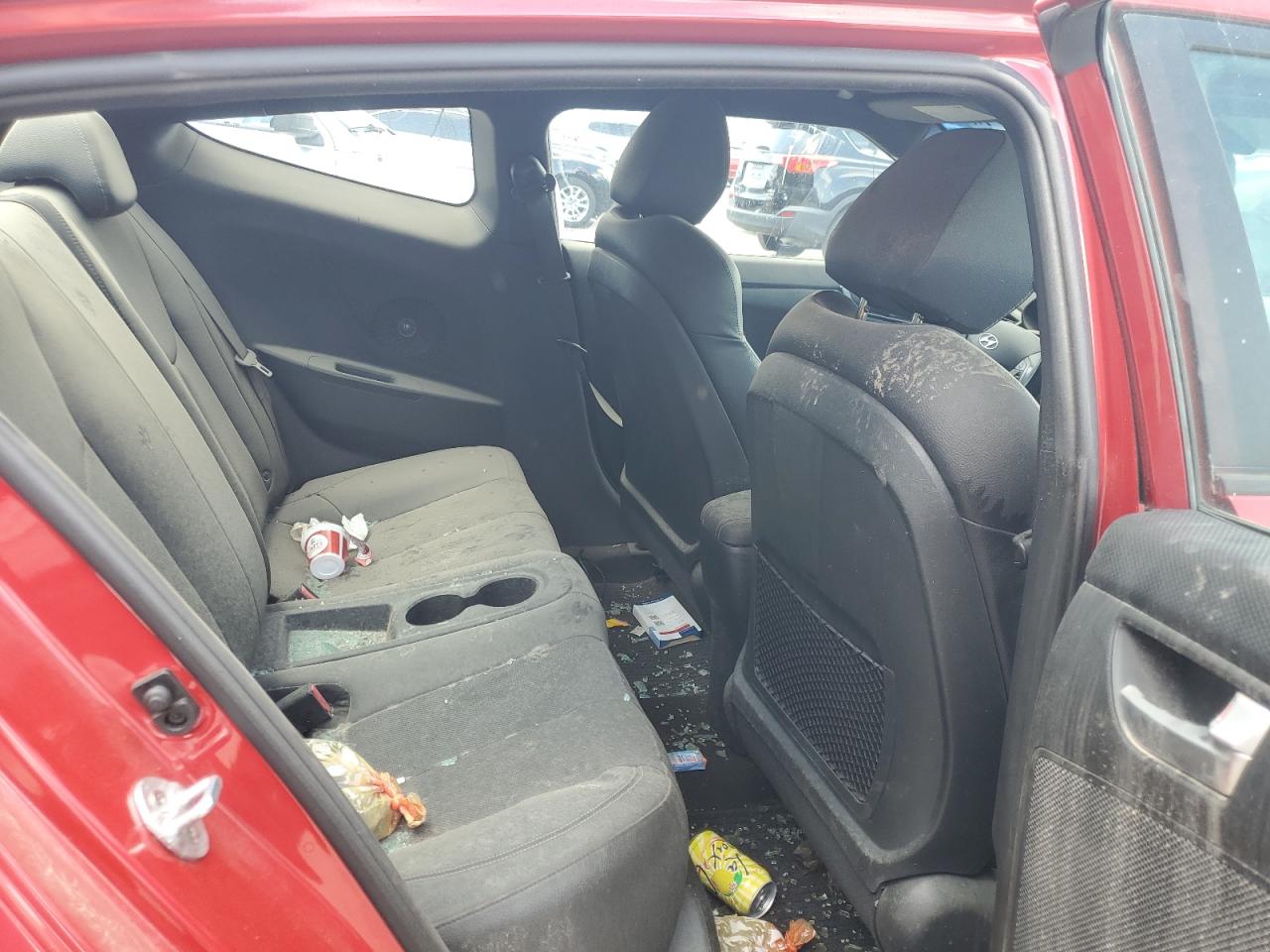 KMHTC6AE7GU285182 2016 Hyundai Veloster Turbo