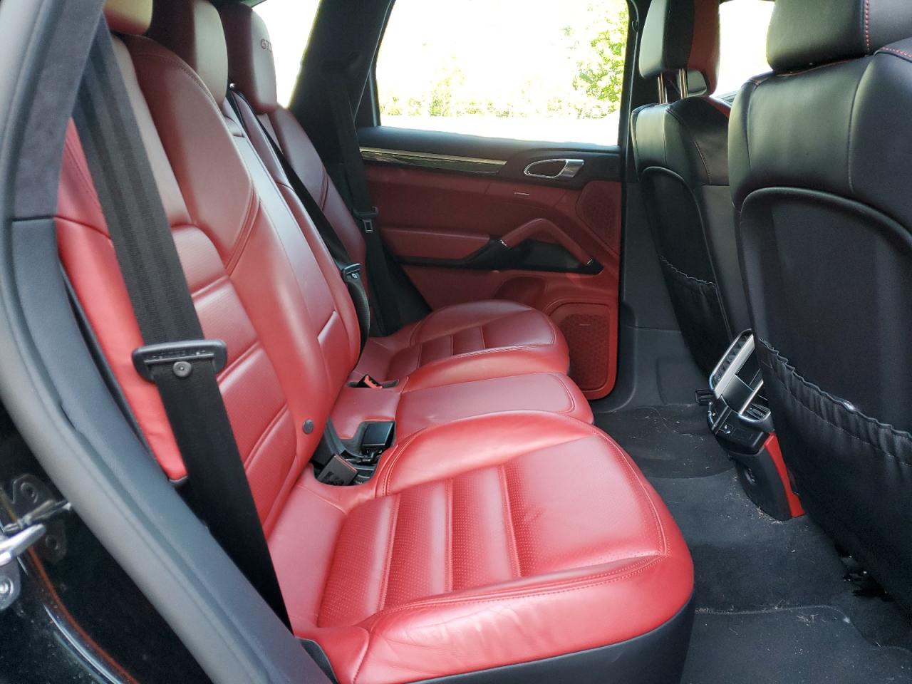 WP1AD2A20JLA80760 2018 Porsche Cayenne Gts