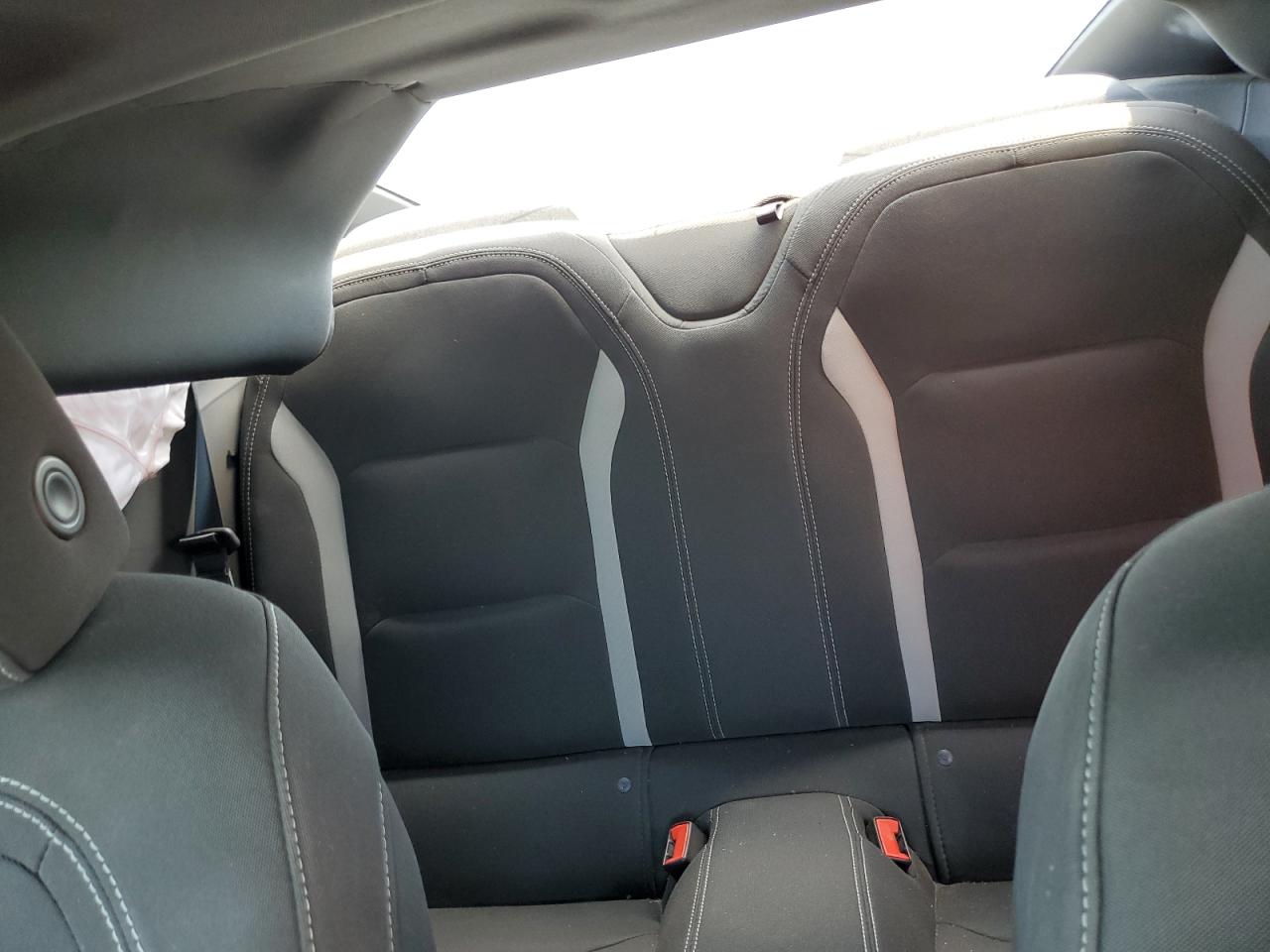 1G1FB1RX0J0168970 2018 Chevrolet Camaro Lt