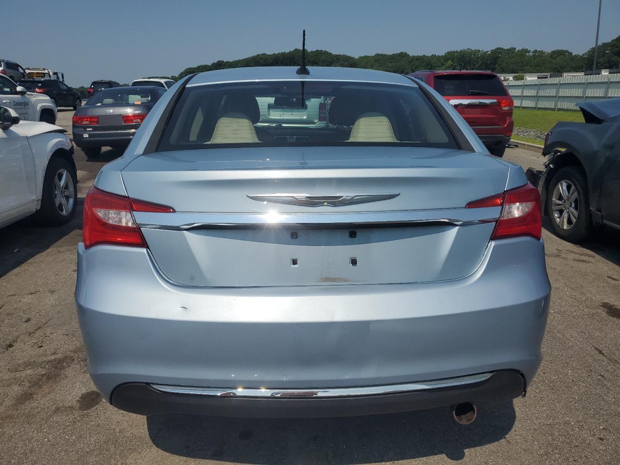 2013 Chrysler 200 Touring vin: 1C3CCBBB6DN539413