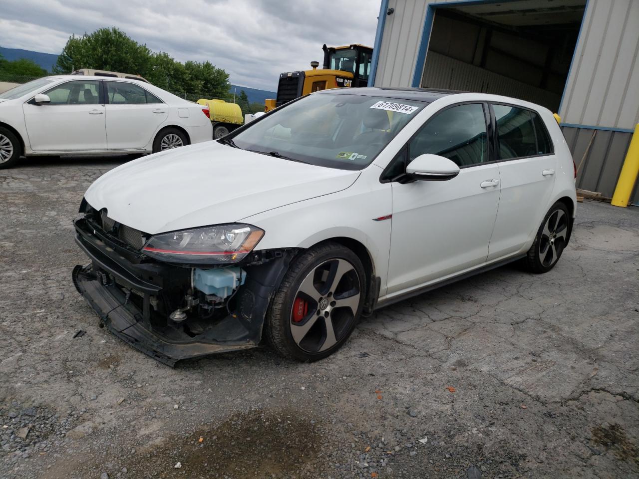 3VW547AU7HM030011 VOLKSWAGEN GTI SPORT 2017