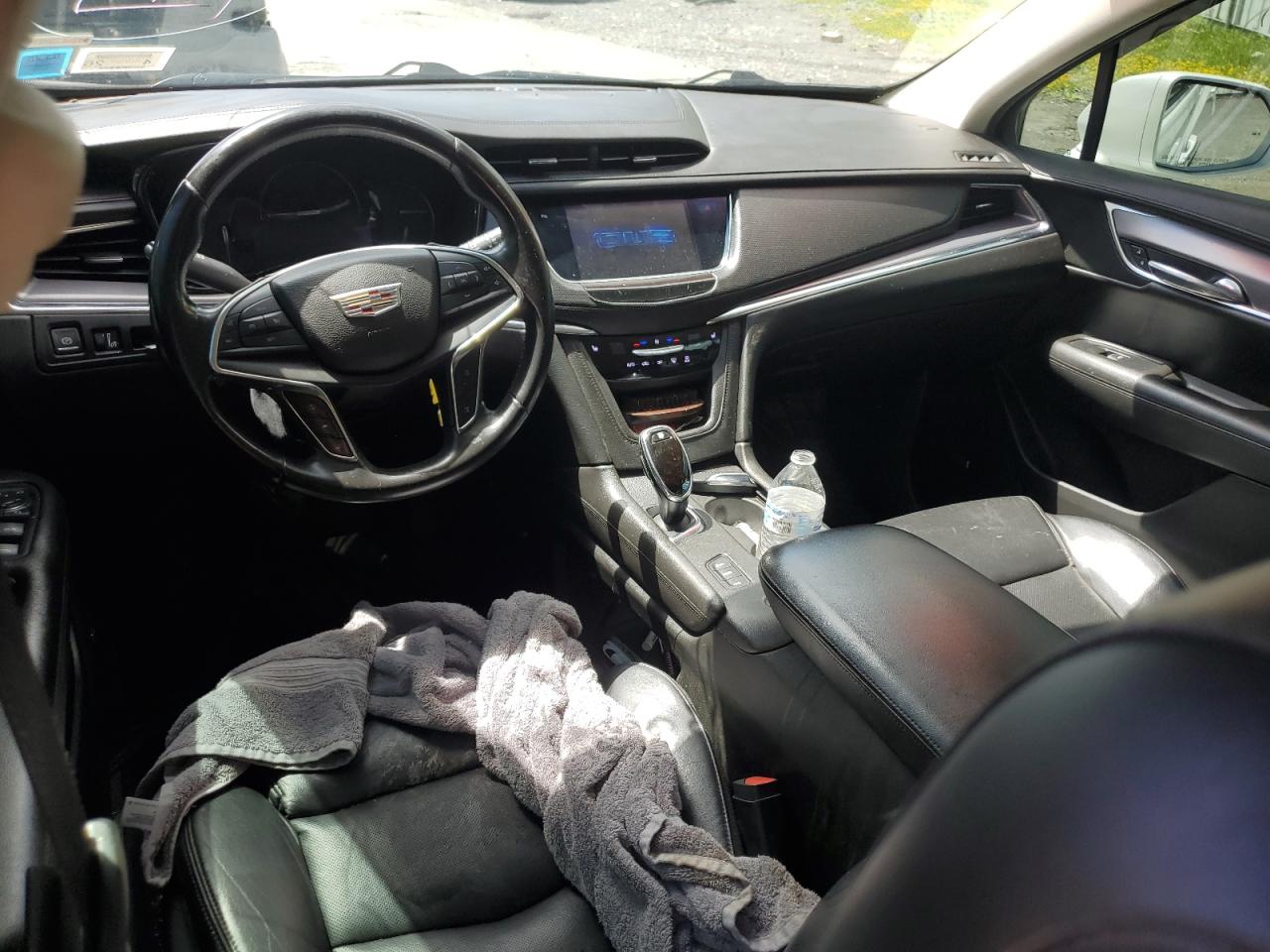 1GYKNDRS1HZ134362 2017 Cadillac Xt5 Luxury