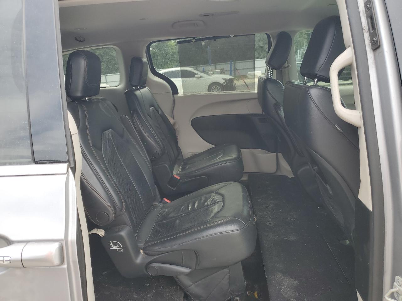 2C4RC1BG7JR142321 2018 Chrysler Pacifica Touring L