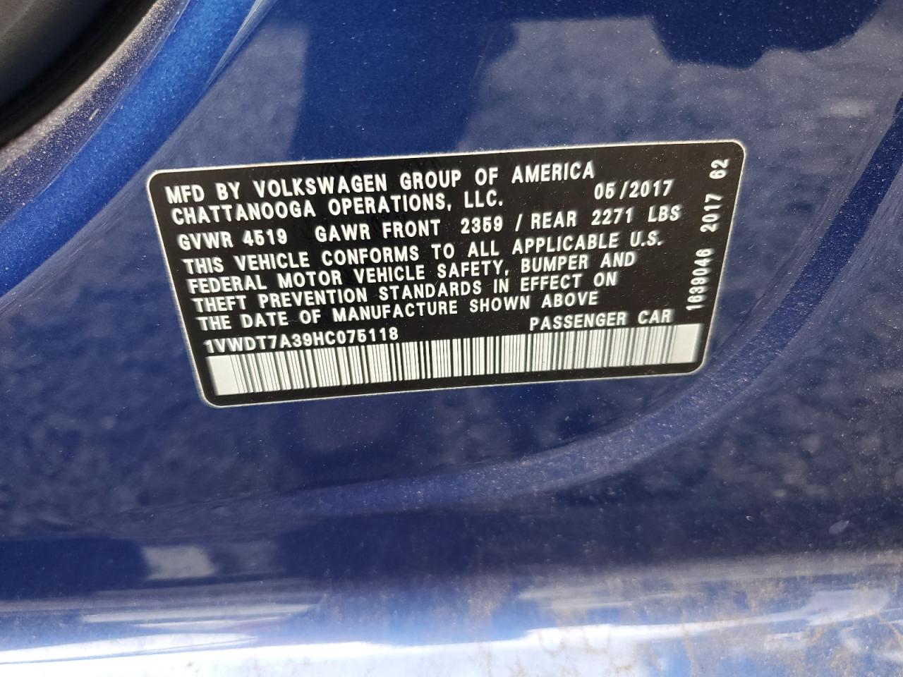 1VWDT7A39HC075118 2017 Volkswagen Passat R-Line