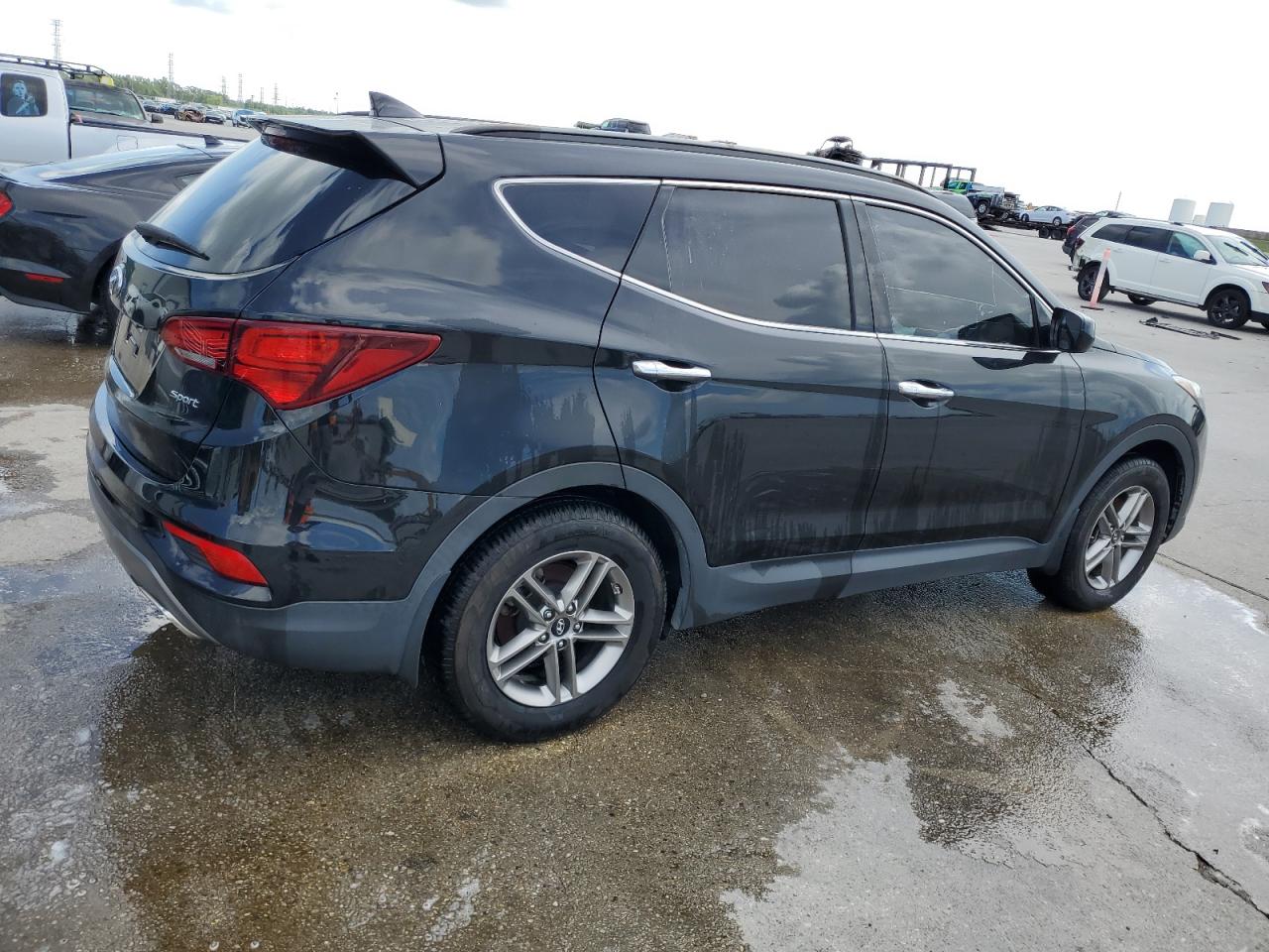 2017 Hyundai Santa Fe Sport vin: 5NMZU3LB0HH039404