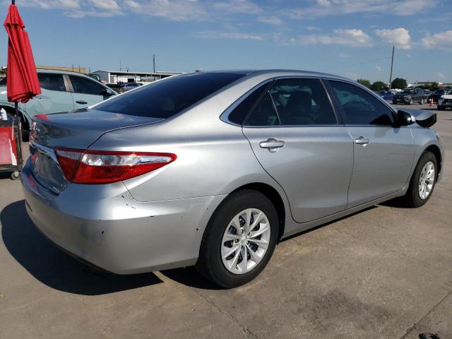 VIN 4T4BF1FK2FR486142 2015 Toyota Camry, LE no.3