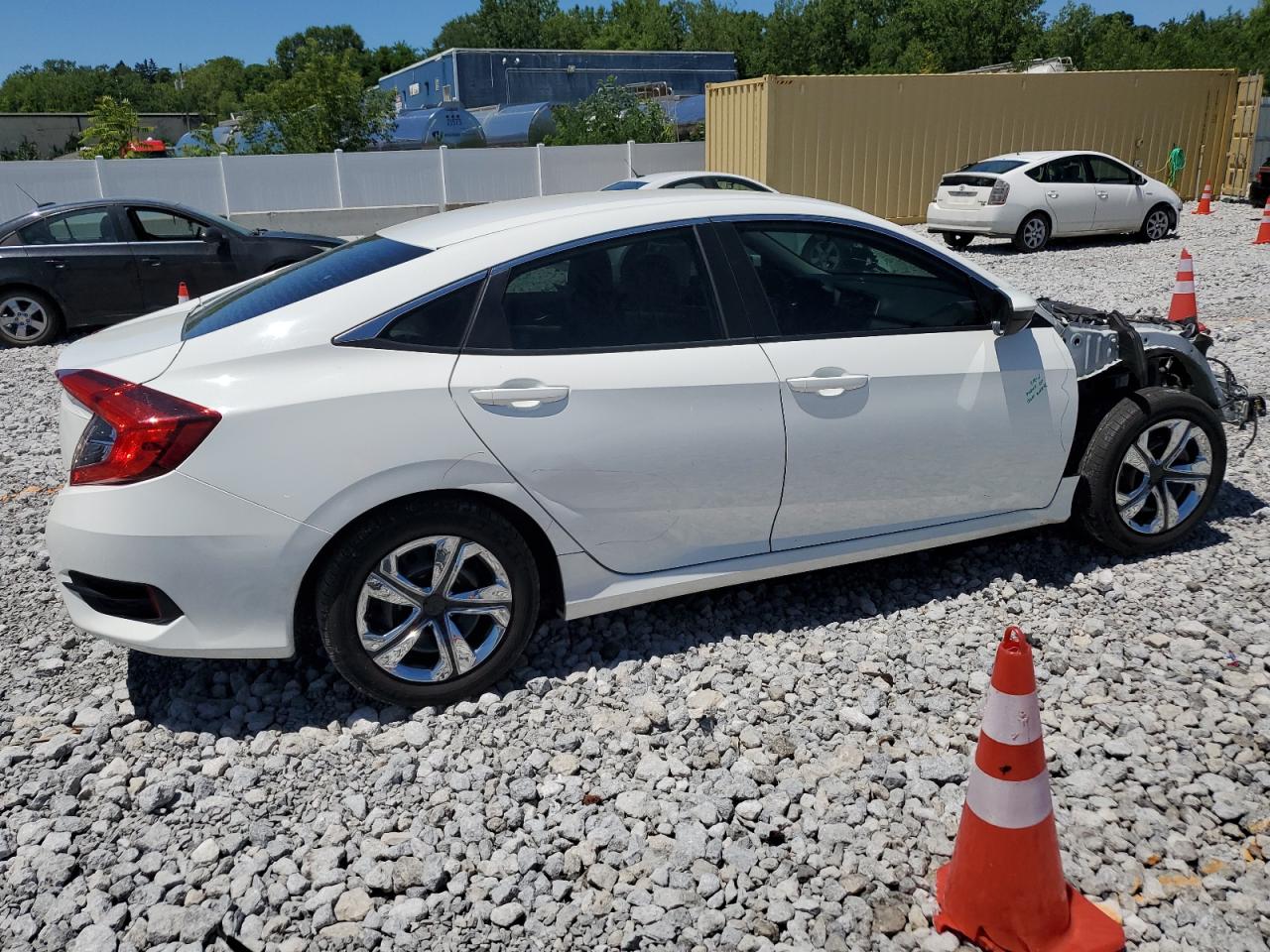 19XFC2F56JE025302 2018 Honda Civic Lx