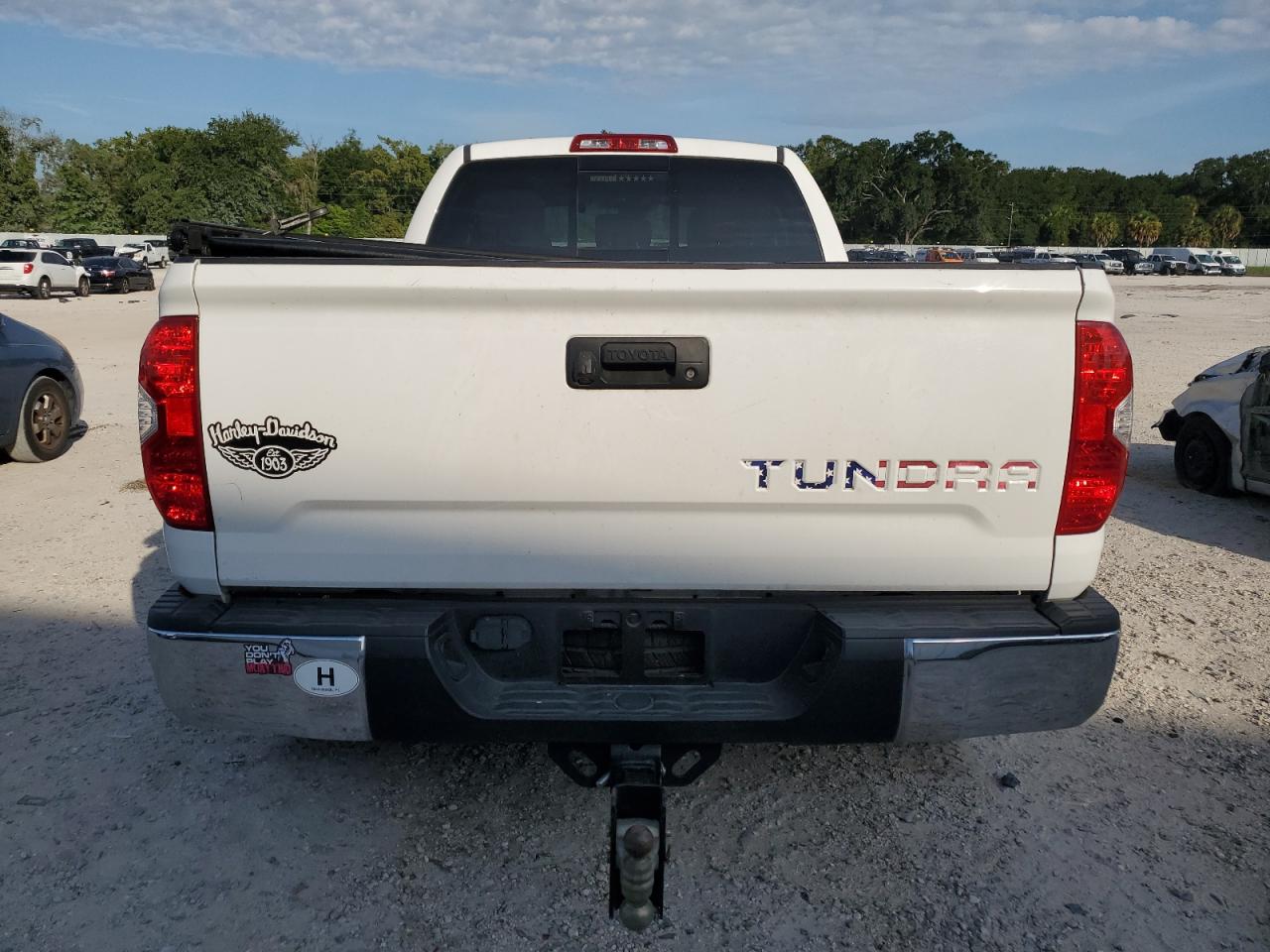 5TFUW5F12JX688900 2018 Toyota Tundra Double Cab Sr/Sr5