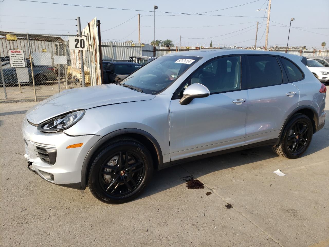 2016 Porsche Cayenne S vin: WP1AB2A29GLA96907