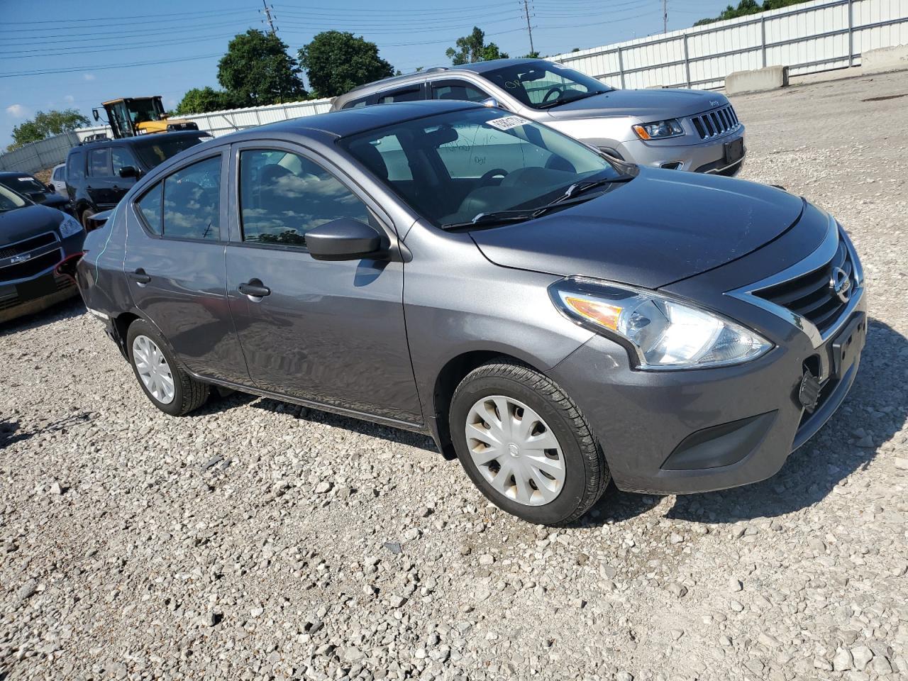 Lot #2708836874 2018 NISSAN VERSA S