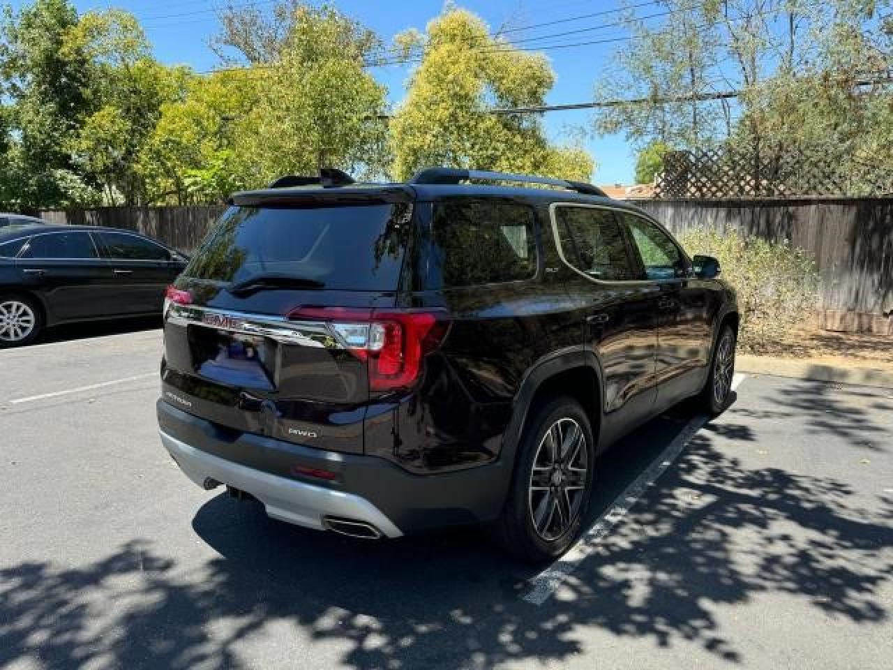 2020 GMC Acadia Slt vin: 1GKKNULS8LZ158220