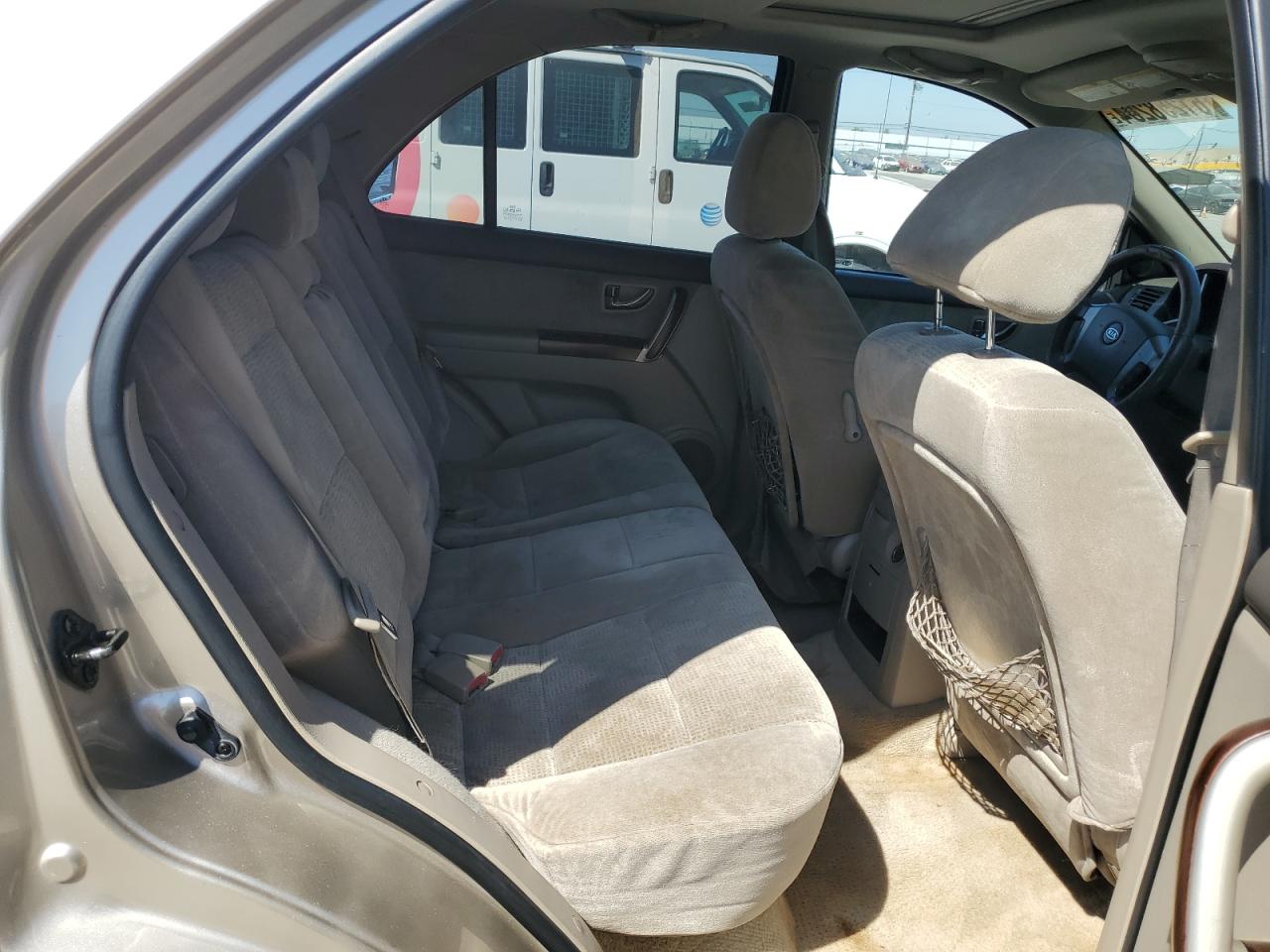 KNDJC733355456370 2005 Kia Sorento Ex