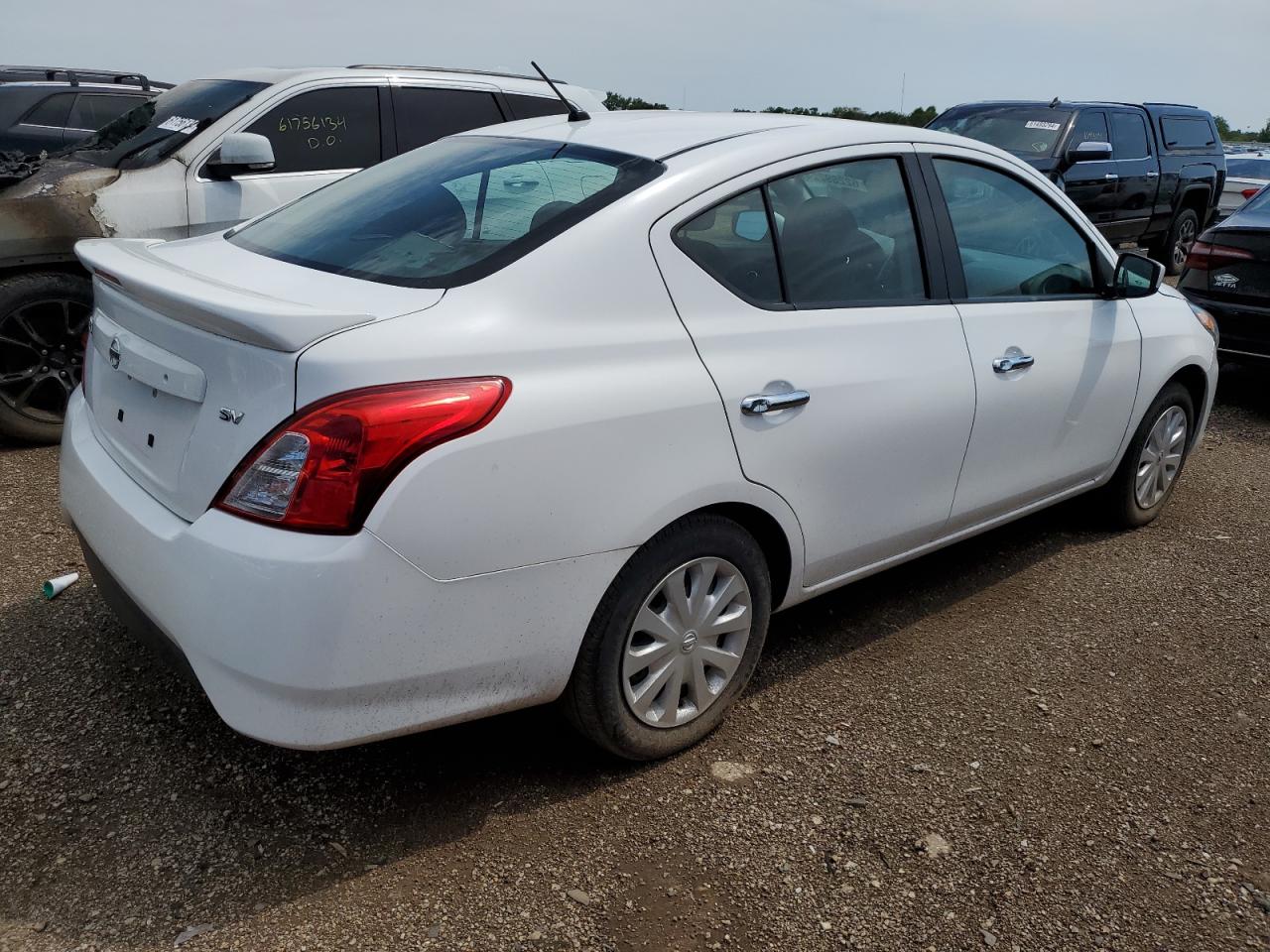 2019 Nissan Versa S vin: 3N1CN7AP7KL823472