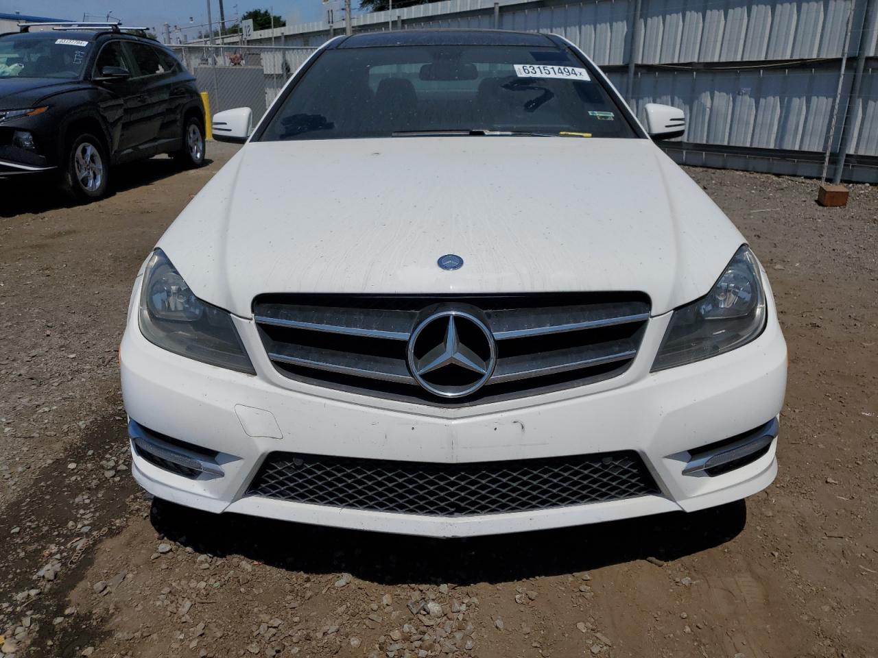 2014 Mercedes-Benz C 250 vin: WDDGJ4HB4EG327725