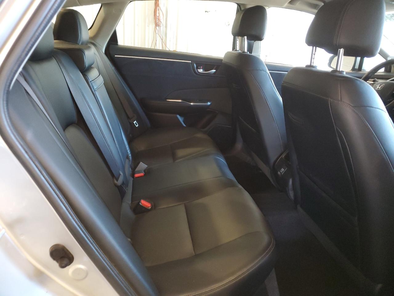 JHMZC5F31JC001833 2018 Honda Clarity Touring