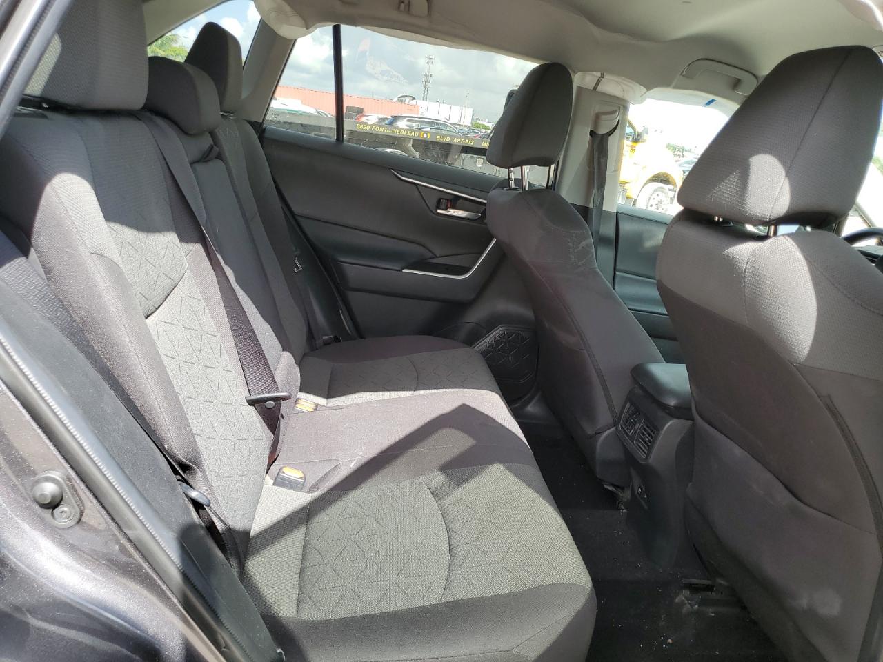 2T3W1RFVXMC141384 2021 Toyota Rav4 Xle